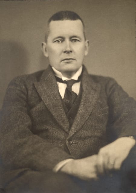 Månadens dikt: Nyåret 1907 av Bertel Gripenberg
