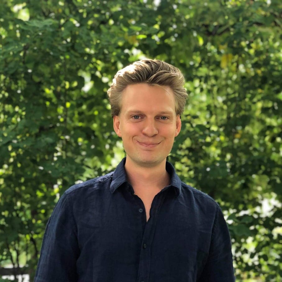 Försvarsmakten ska inte bedriva politik